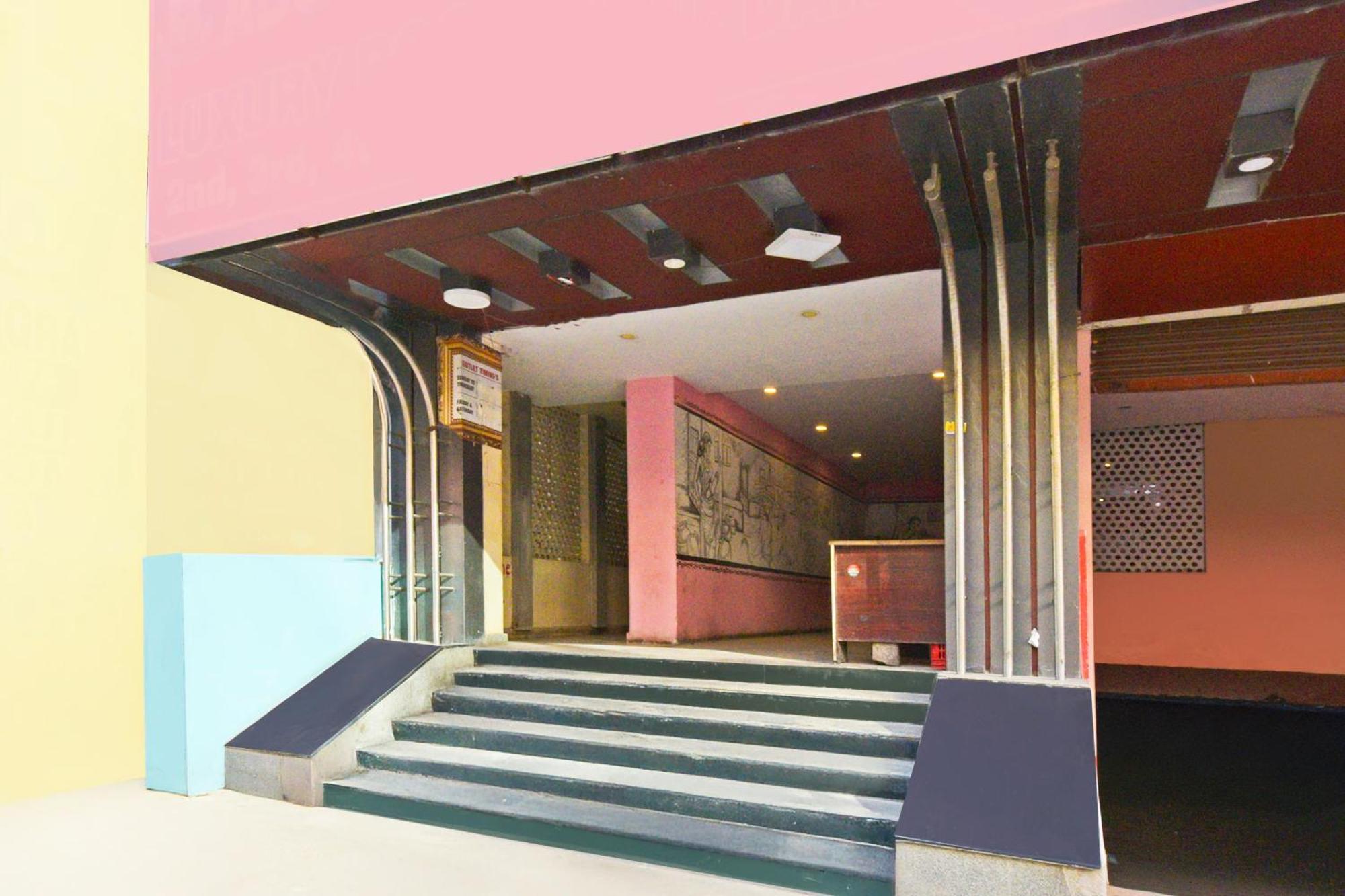 Super Townhouse Ameerpet Balkampet Road Χιντεραμπάντ Εξωτερικό φωτογραφία