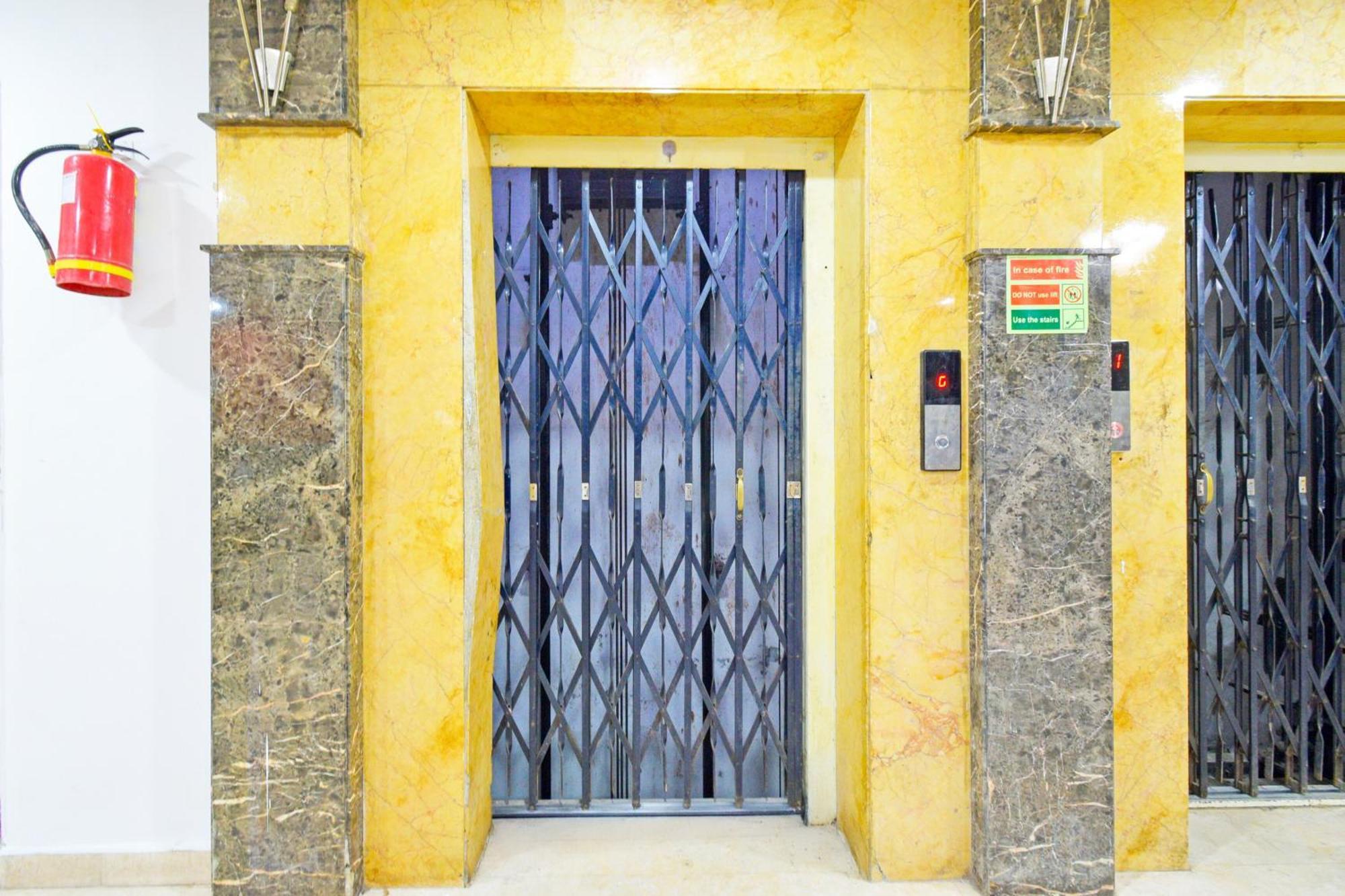 Super Townhouse Ameerpet Balkampet Road Χιντεραμπάντ Εξωτερικό φωτογραφία